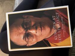 Billede af bogen Kunsten at leve lykkeligt Billede af bogen Kunsten at leve lykkeligt