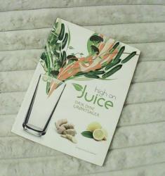 Billede af bogen High on juice - Drik dine grøntsager