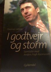 Billede af bogen I godtvejr og storm ** Samtaler med Anders Fogh Rasmussen 