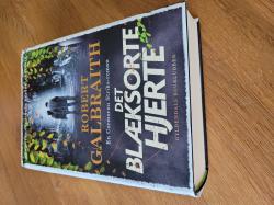 Billede af bogen Det blæksorte hjerte