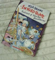 Billede af bogen En hård hund