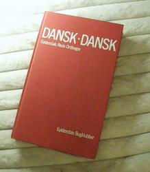 Billede af bogen Dansk-dansk Ordbog