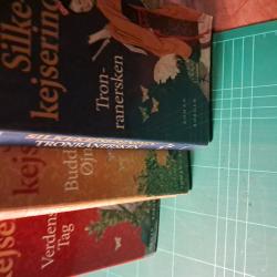 Billede af bogen Silkekejserinden 1-3