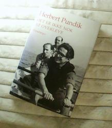 Billede af bogen Det er ikke nok at overleve Billede af bogen Det er ikke nok at overleve