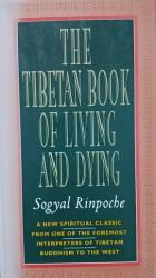 Billede af bogen The Tibetan Book of Living and Dying