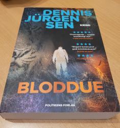 Billede af bogen Bloddue Billede af bogen Bloddue