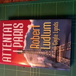 Billede af bogen Attentat i Paris