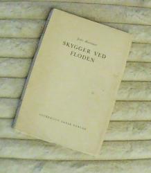 Billede af bogen Skygger ved floden