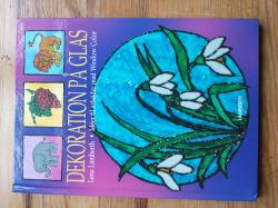 Billede af bogen Dekoration på glas Billede af bogen Dekoration på glas