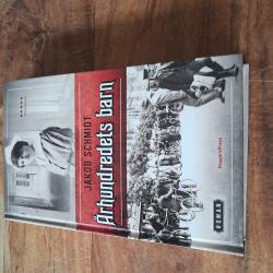 Billede af bogen Århundredets barn