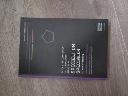 Billede af bogen Specielt om specialer Billede af bogen Specielt om specialer