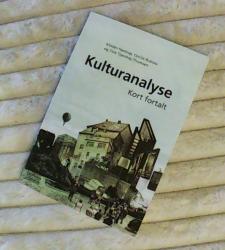 Billede af bogen Kulturanalyse - Kort fortalt
