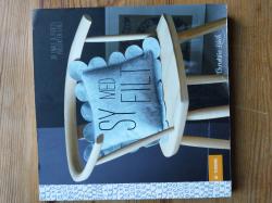 Billede af bogen Sy med filt - 30 enkle & lækre ting i uldfilt